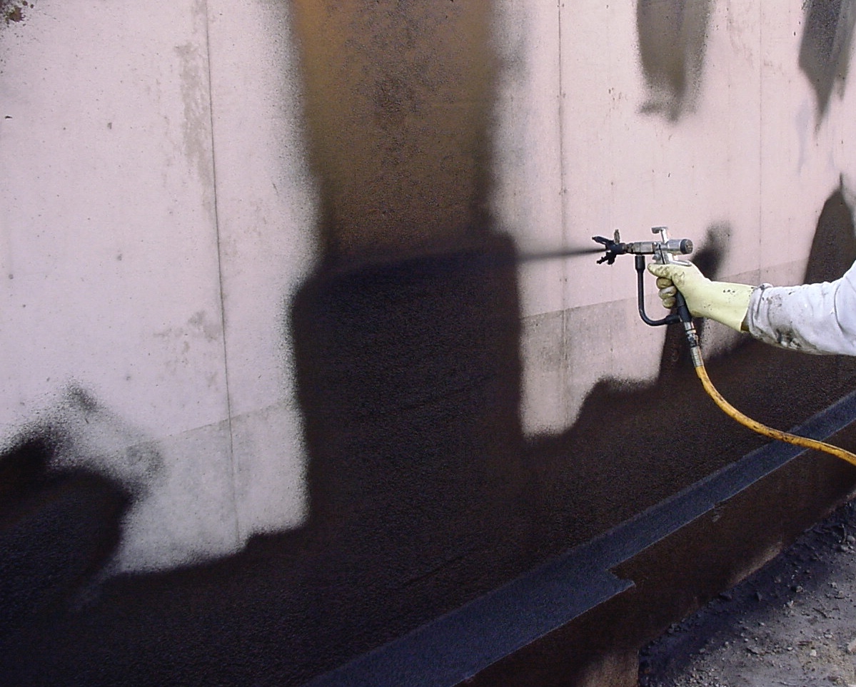 Kelderafdichting Aan De Buitenzijde Spuiten 1