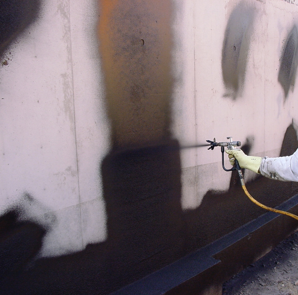 Kelderafdichting Aan De Buitenzijde Spuiten 3